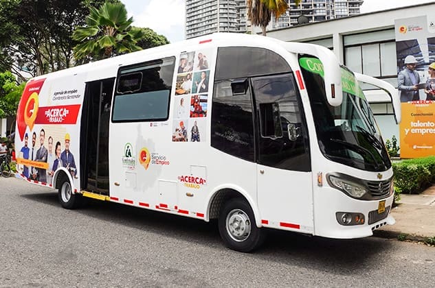 Unidad Móvil de Empleo Comfenalco Santander