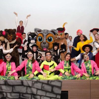 Galería cultural, presentación Gato con botas