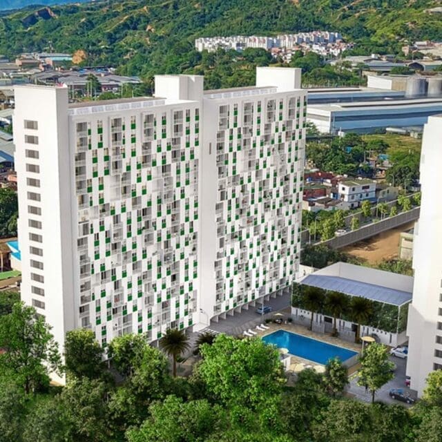 Torres-Verando-Galeria-Comfenalco-Santander (1)