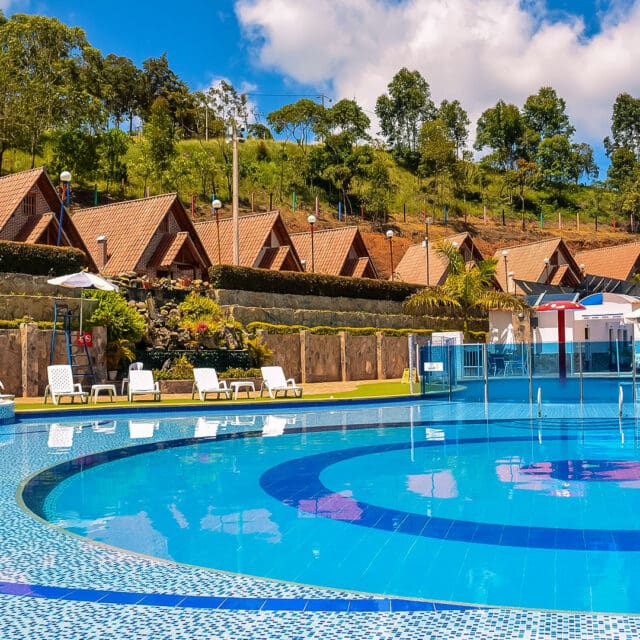 Chalets-suizos-galeria-comfenalco-santander (12)