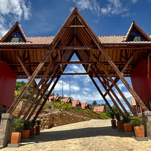 Chalets-suizos-galeria-comfenalco-santander (13)