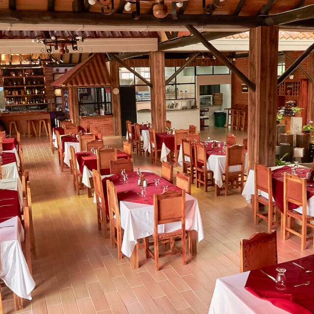 Chalets-suizos-galeria-comfenalco-santander (2)