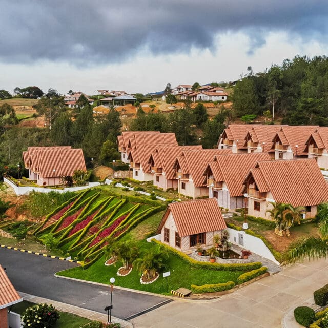 Chalets-suizos-galeria-comfenalco-santander (3)