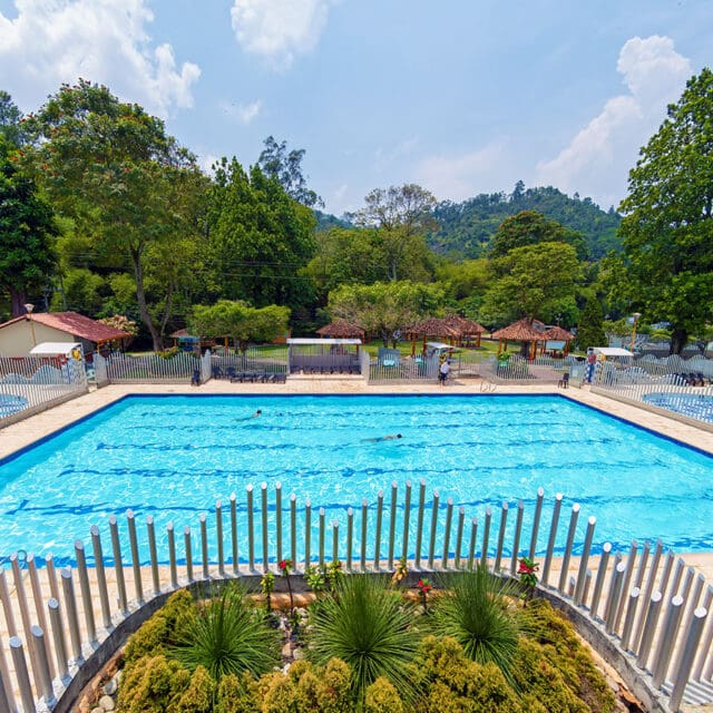 Sede-recreacional-floridablanca-gal-comfenalco-santander (1)