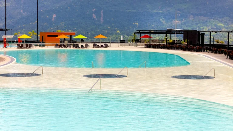Piscinas_galeria_parque_trinitarios_042026_comfenalco_santander