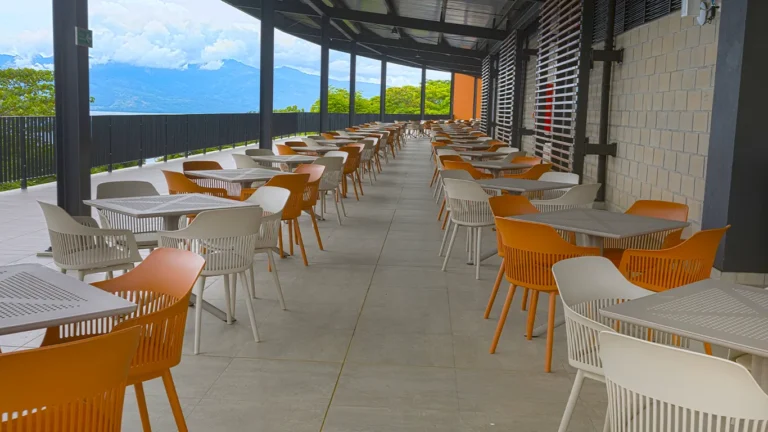 Restaurante_yariguies_galeria_parque_trinitarios_032026_comfenalco_santander