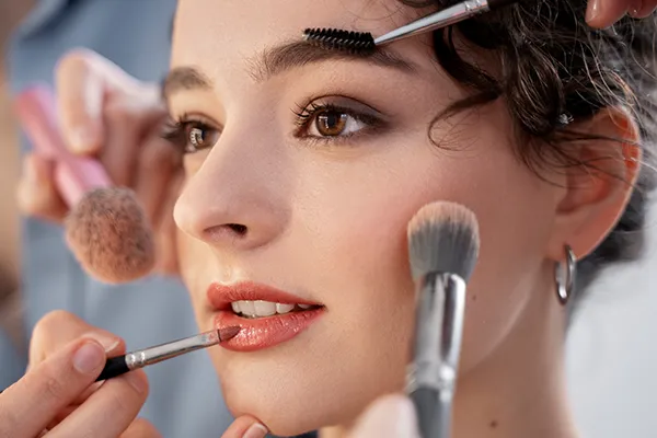 Taller_maquillaje_social_iec_comfenalco_santander