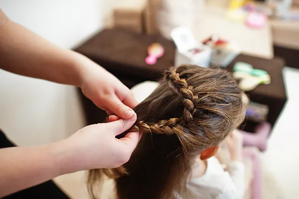 Taller_trenzas_infantiles_iec_comfenalco_santander